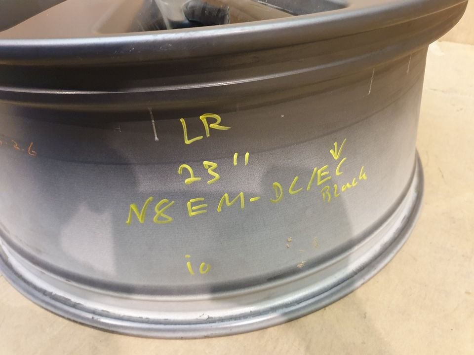 NEW Range Rover L-460 Alu-Felge RECHTS LR166714 9,5x 23" Zoll