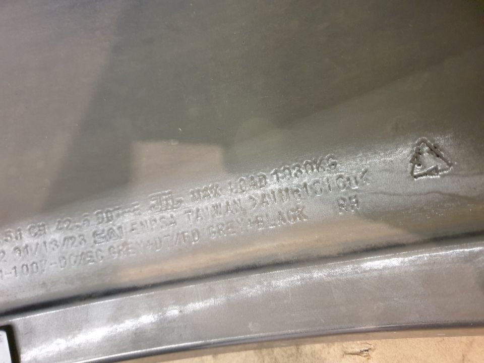 NEW Range Rover L-460 Alu-Felge RECHTS LR166714 9,5x 23" Zoll