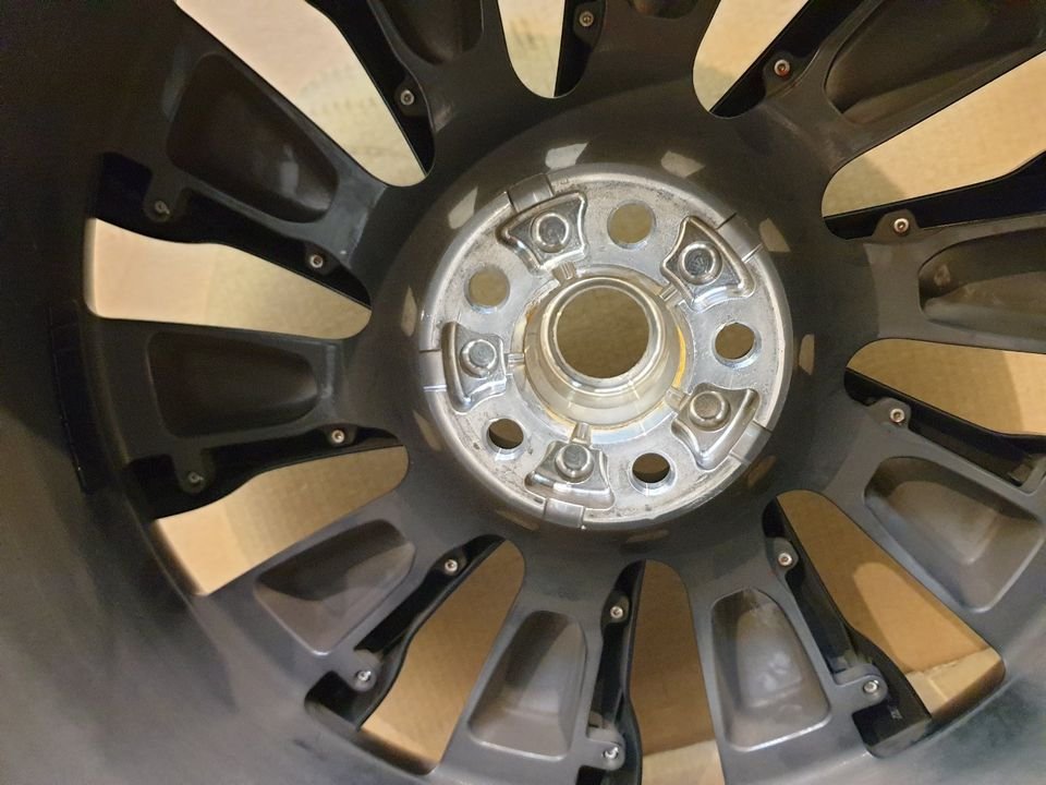 NEW Range Rover L-460 Alu-Felge RECHTS LR166714 9,5x 23" Zoll