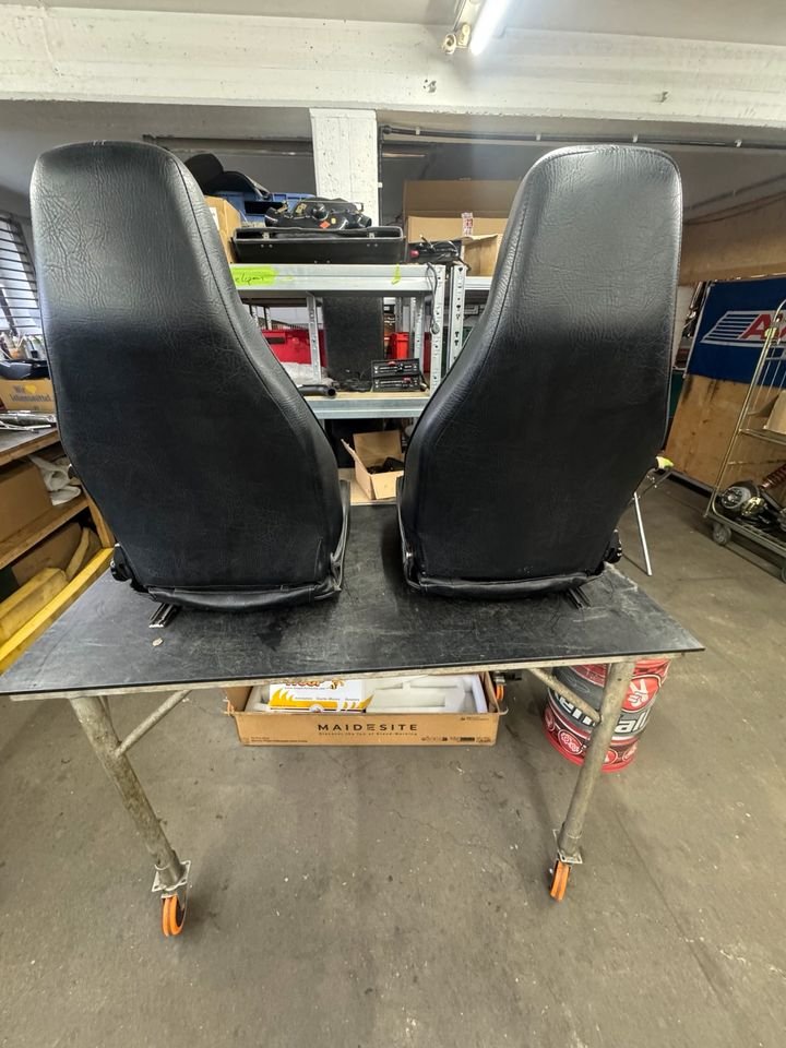 Porsche 3.0 G Model Sitze