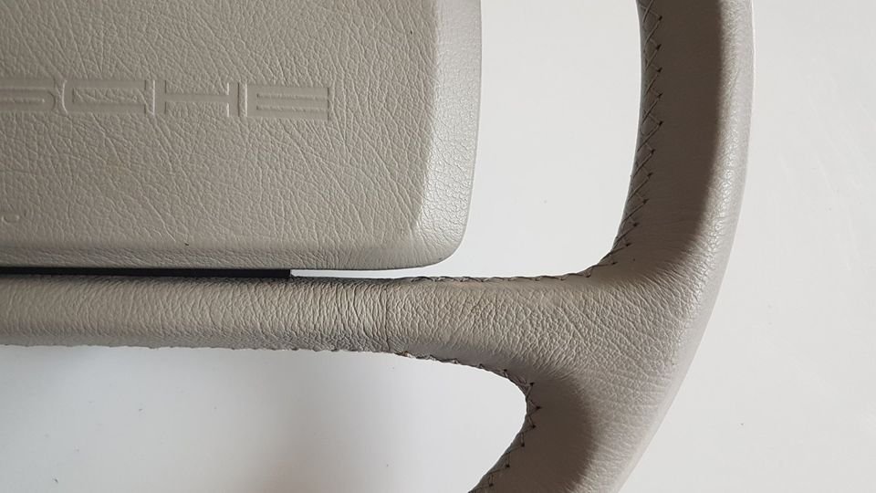 Porsche 911 928 Lenkrad Vierspeichen grau 92834708402 Neuzust.