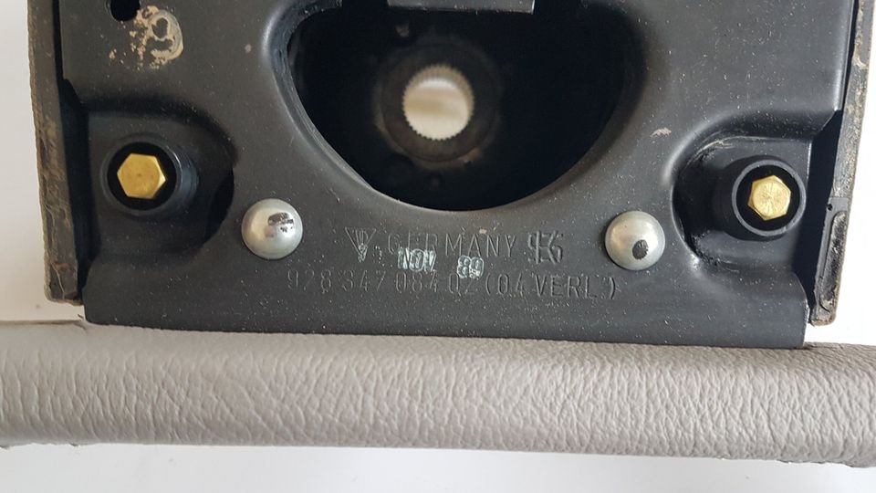 Porsche 911 928 Lenkrad Vierspeichen grau 92834708402 Neuzust.