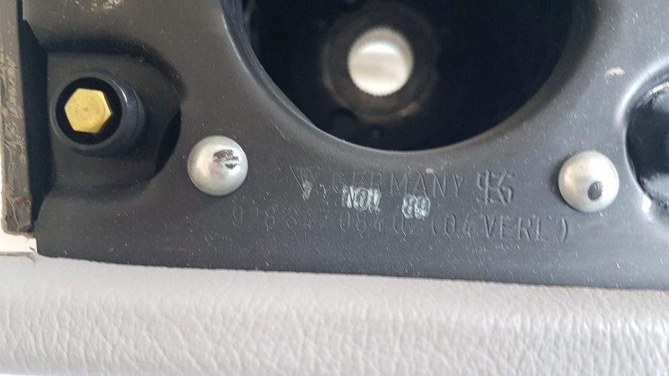 Porsche 911 928 Lenkrad Vierspeichen grau 92834708402 Neuzust.