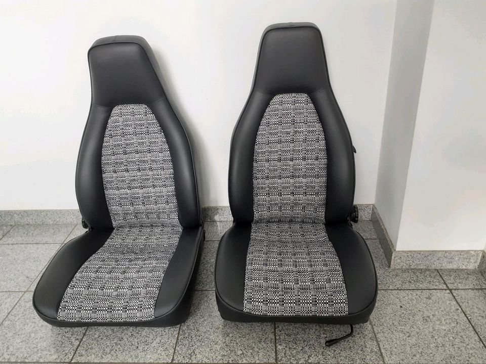 Porsche 911 Fahrer-/Beifahrersitz Jubiläumsmodell 25 Jahre Fahren