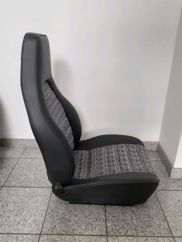 Porsche 911 Fahrer-/Beifahrersitz Jubiläumsmodell 25 Jahre Fahren