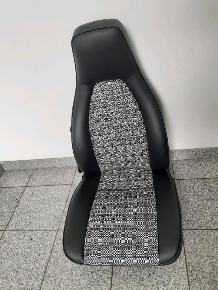 Porsche 911 Fahrer-/Beifahrersitz Jubiläumsmodell 25 Jahre Fahren