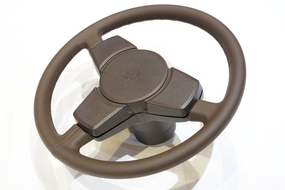 Porsche 924 944 Sport Lenkrad mit langer Nabe M018 Braun Leder