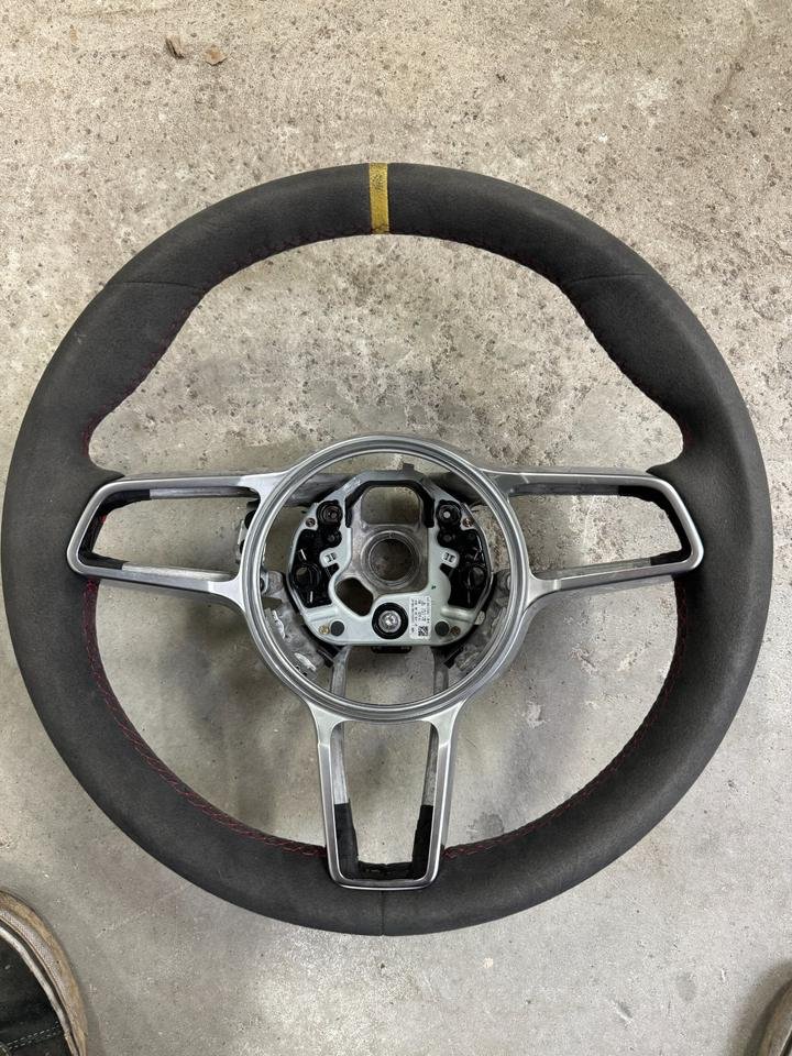 Porsche 991 GT3RS Lenkrad Alcantara 12Uhr Markierung