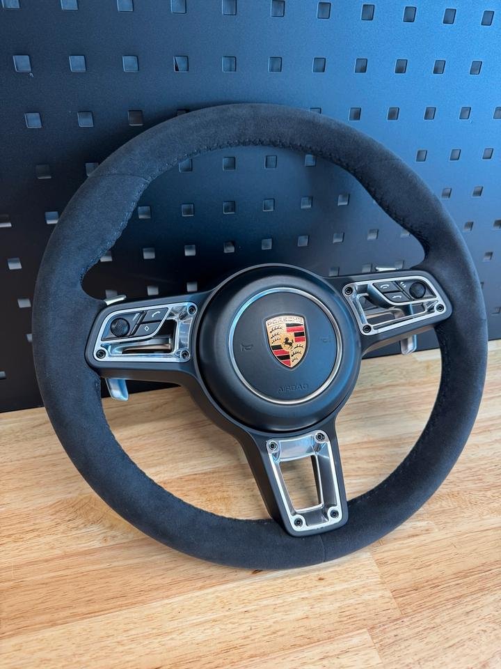 Porsche 991.2 Alcantara Lenkrad auch für 991.1 997.1/2 981 GT3