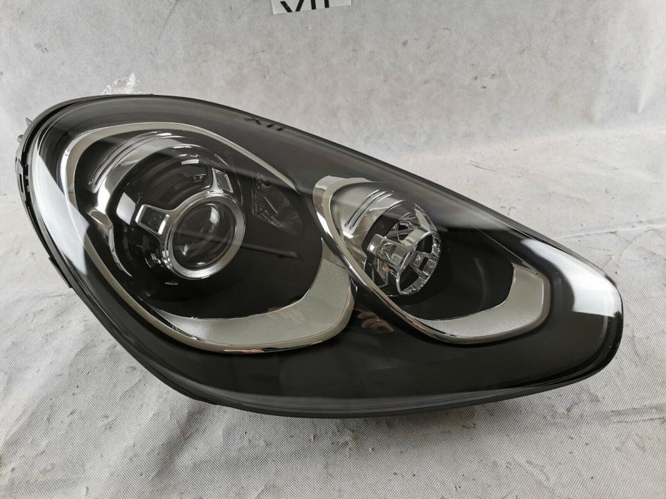 PORSCHE CAYENNE 958 FACELIFT XENON SCHEINWERFER RECHTS HEADLIGHT