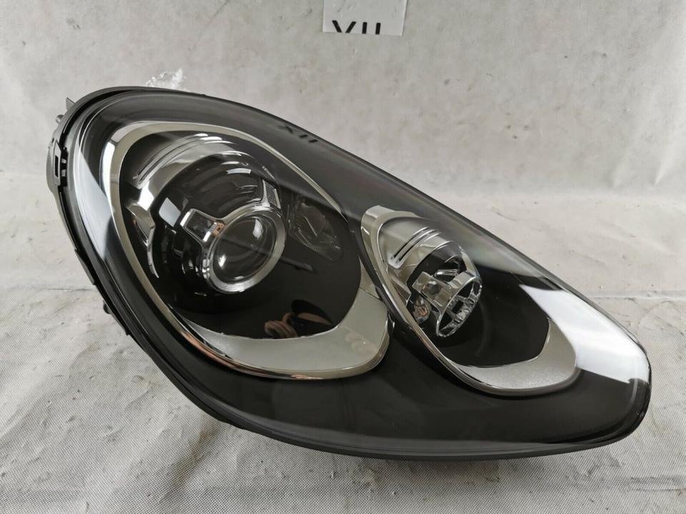 PORSCHE CAYENNE 958 FACELIFT XENON SCHEINWERFER RECHTS HEADLIGHT