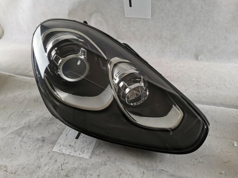 PORSCHE CAYENNE 958 FACELIFT XENON SCHEINWERFER RECHTS HEADLIGHT