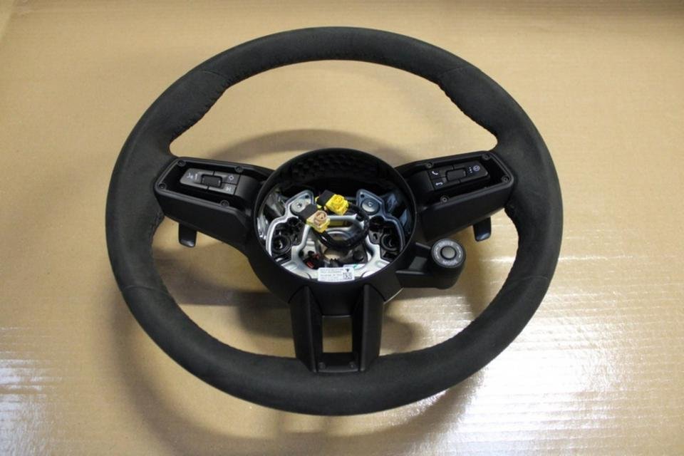 Porsche Cayenne 9Y Facelift Lenkrad Alcantara Heizung 9Y0419091