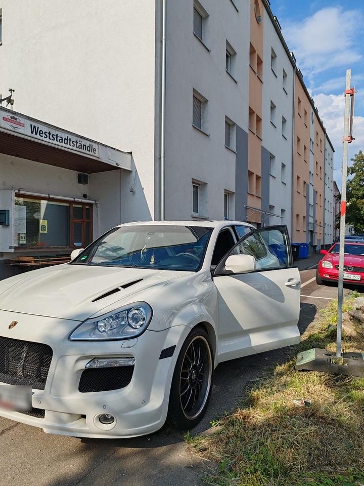 Porsche Cayenne Techart bodykit, 22′ Felgen