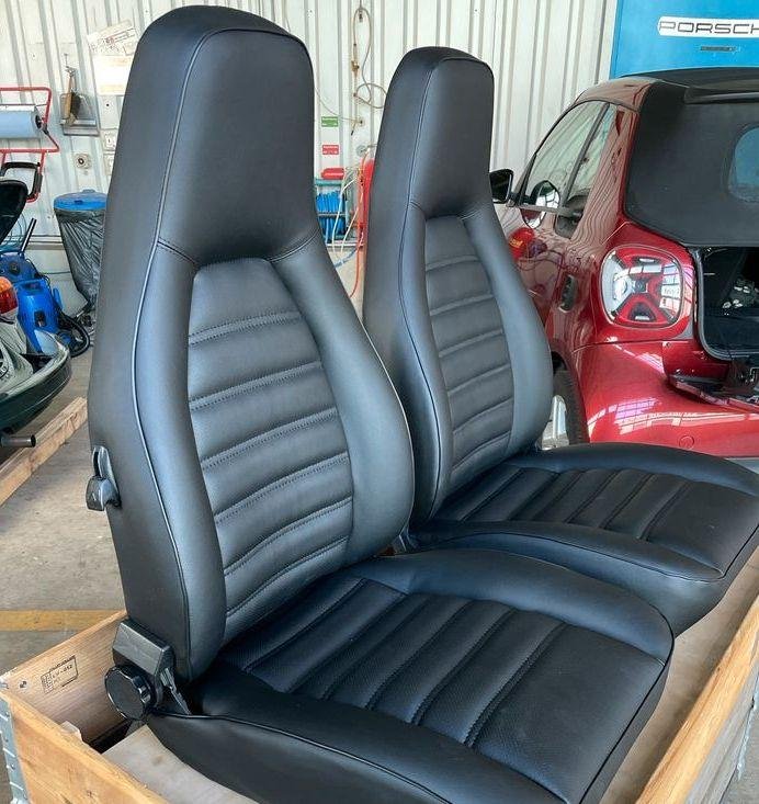 Porsche Sitze neu bezogen auch Käfer/Bus ab Lager ohne AT
