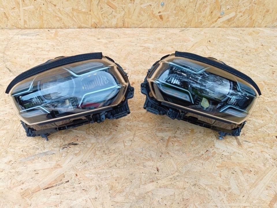 Porsche Taycan Scheinwerfer L+R Headlights EU