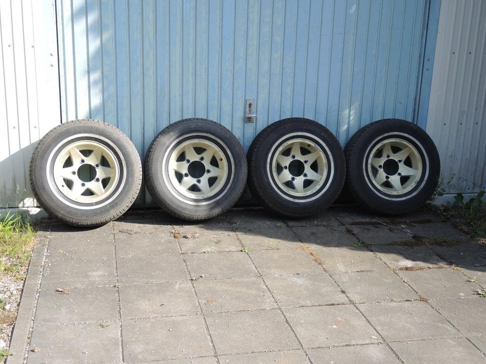 Range Rover – CW 7×15 Felgen m. Radschrauben– Oldtimer