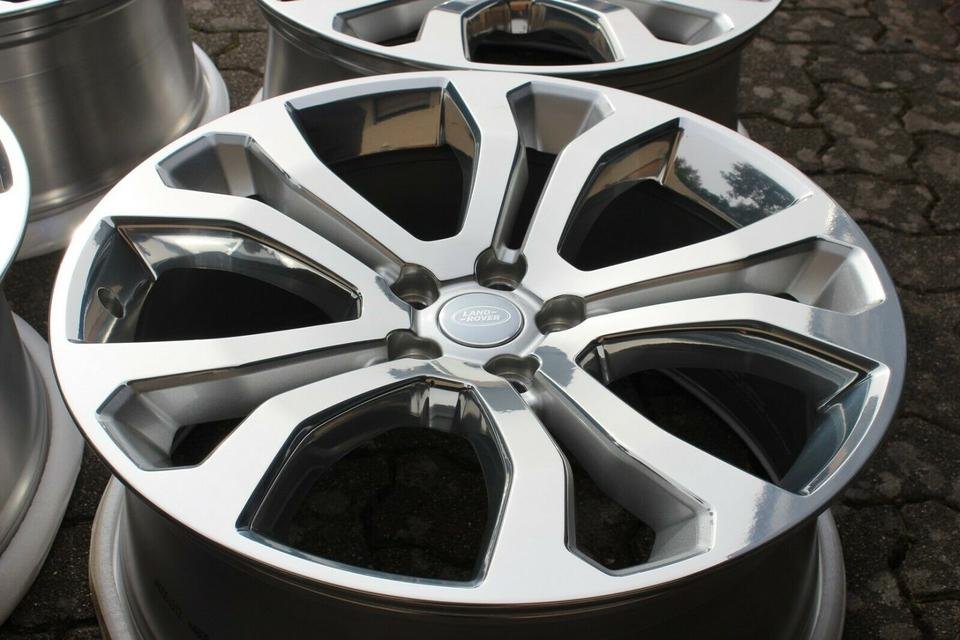 Range Rover Sport 22 Zoll Felgen Land Silber poliert
