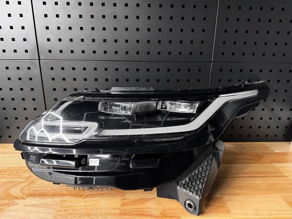 Range Rover Velar Scheinwerfer MATRIX LED