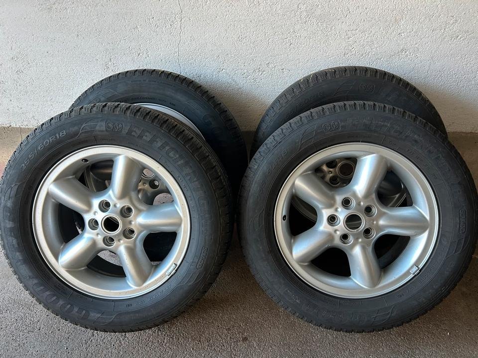 Reifen mit Felgen für Range Rover