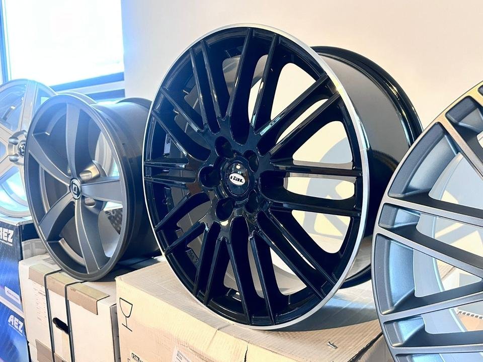 Rial KIBIX 20 Zoll Felgen Winterfelgen Range Rover LM LG LW