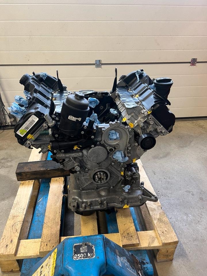 VW Touareg Porsche Cayenne 3.0 TDI V6 Motor CVV 262PS Engine