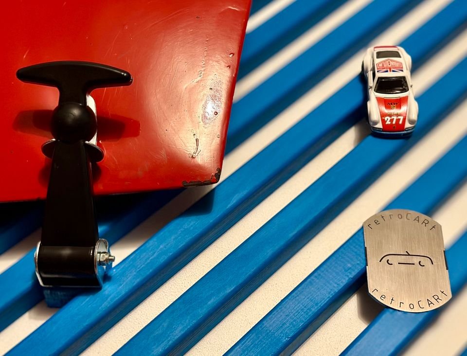 Wandbild aus Porsche 964er Fronthaube