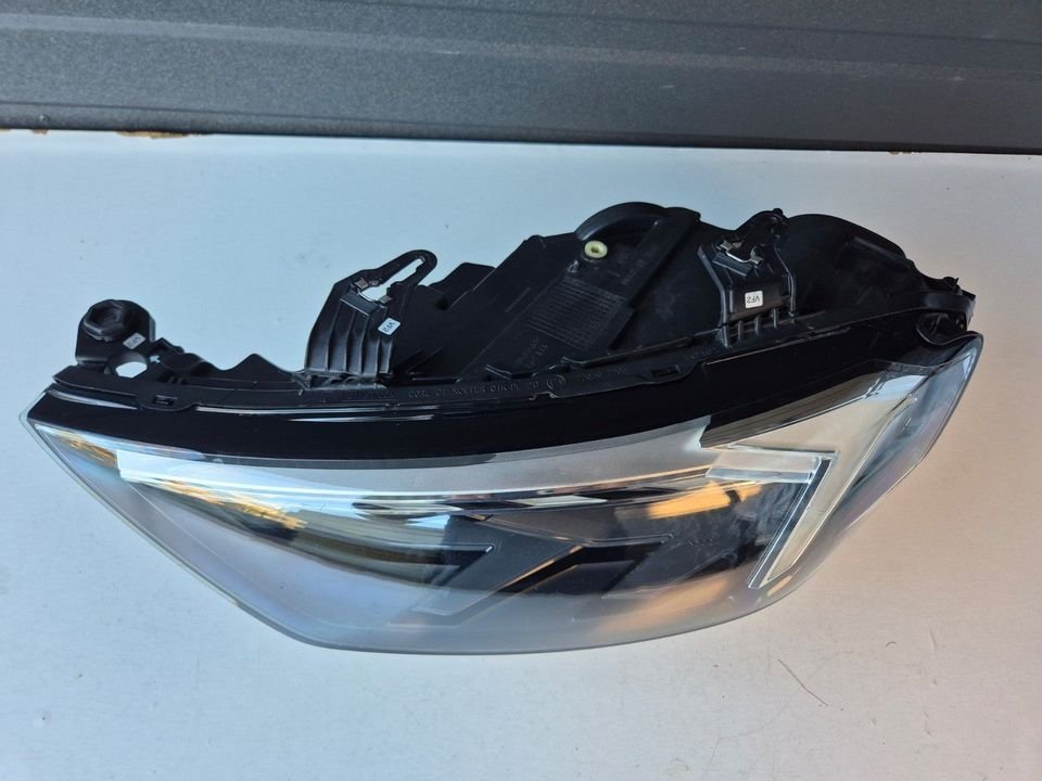 82A941033 D Audi A1 Scheinwerfer Voll LED Links Headlight