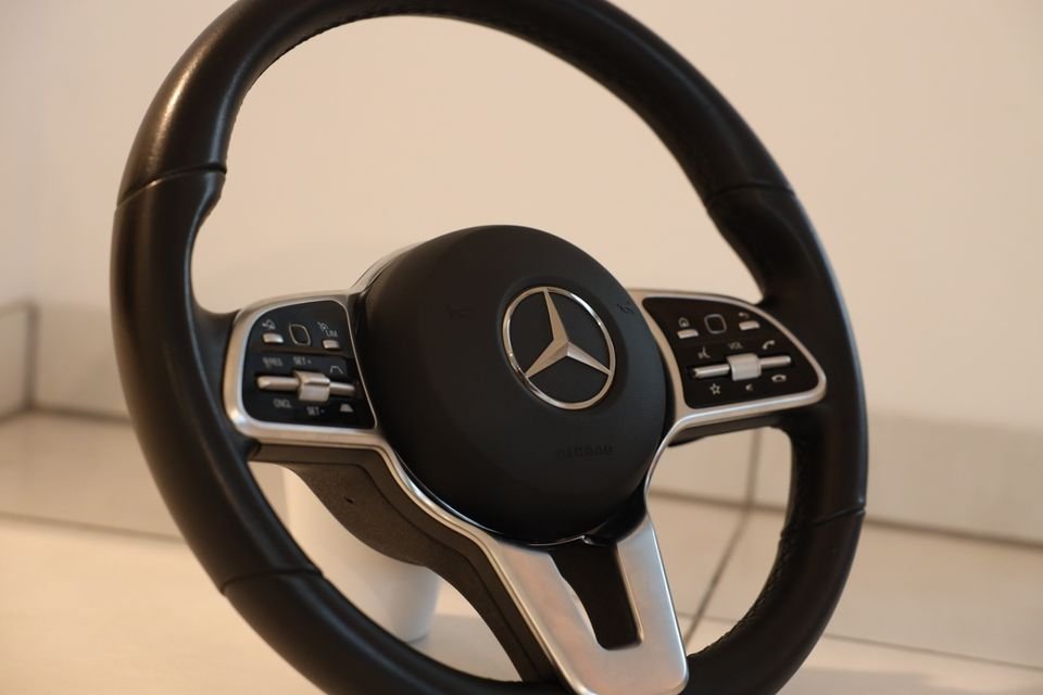 A0004605804 Mercedes-Benz Lenkrad mit AIRBAG A0008604101