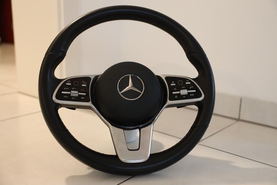 A0004605804 Mercedes-Benz Lenkrad mit AIRBAG A0008604101