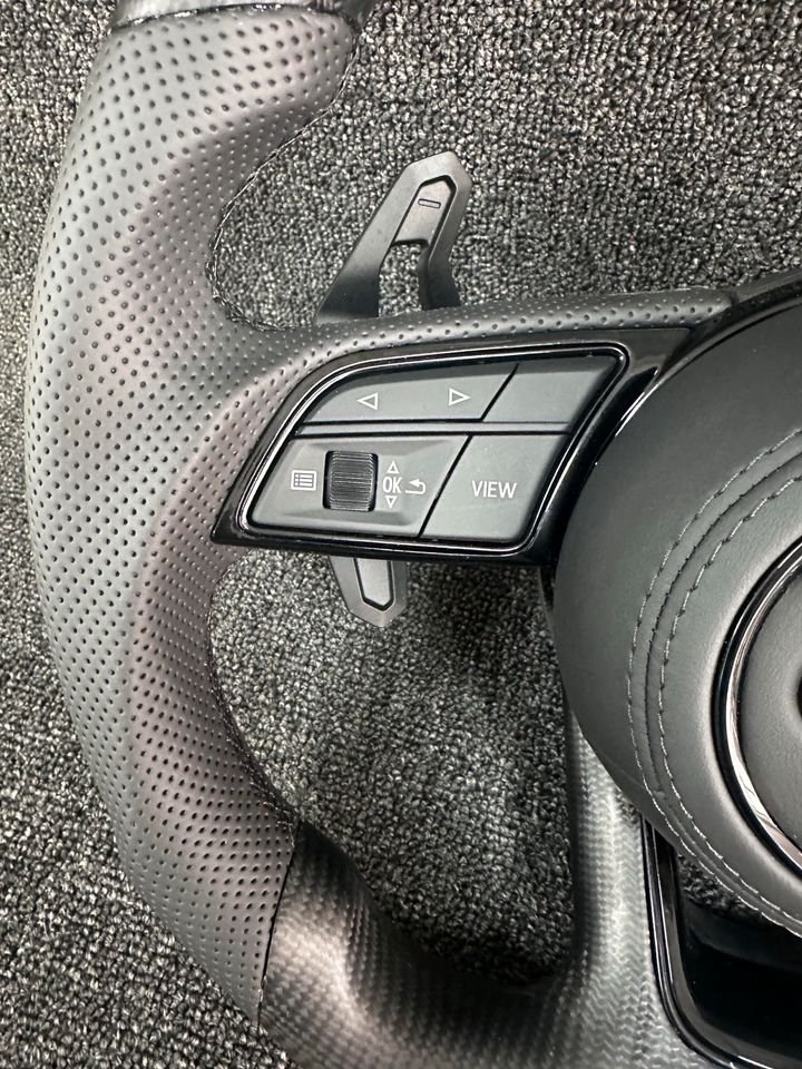 Audi A3 S3 RS3 8Y A4 S4 RS4 A5 S5 RS5 8W B9 Lenkrad Leder Carbon