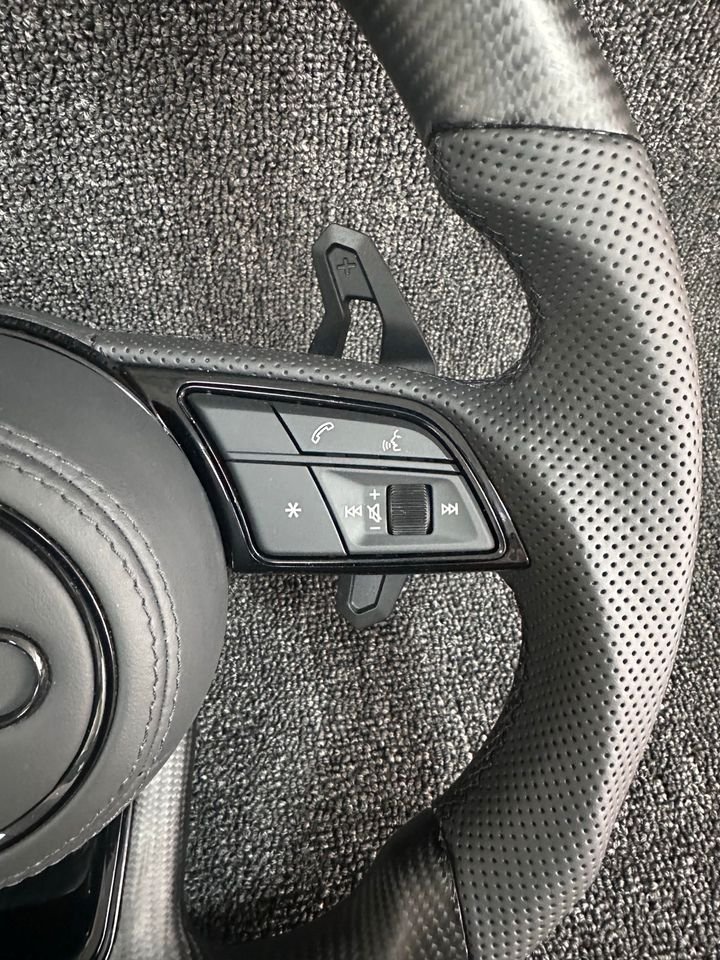 Audi A3 S3 RS3 8Y A4 S4 RS4 A5 S5 RS5 8W B9 Lenkrad Leder Carbon