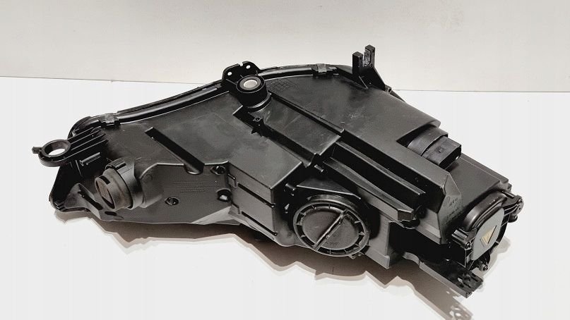 AUDI A4 B9 SCHEINWERFER LINKS XENON 8W0941005 HEADLIGHT