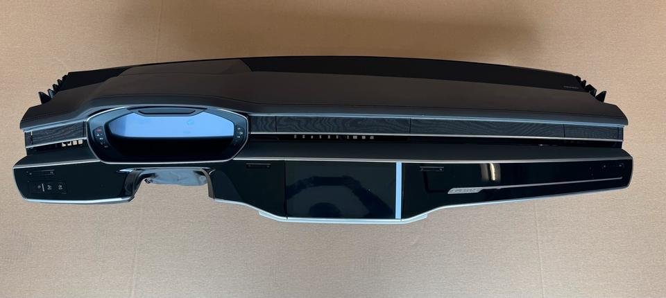Audi A8 4N S8 Armaturenbrett Dashboard Schalttafel Leder Braun