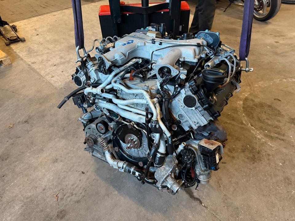 Audi A8 D4 4,2 TDI CTE Motor Triebwerk Engine