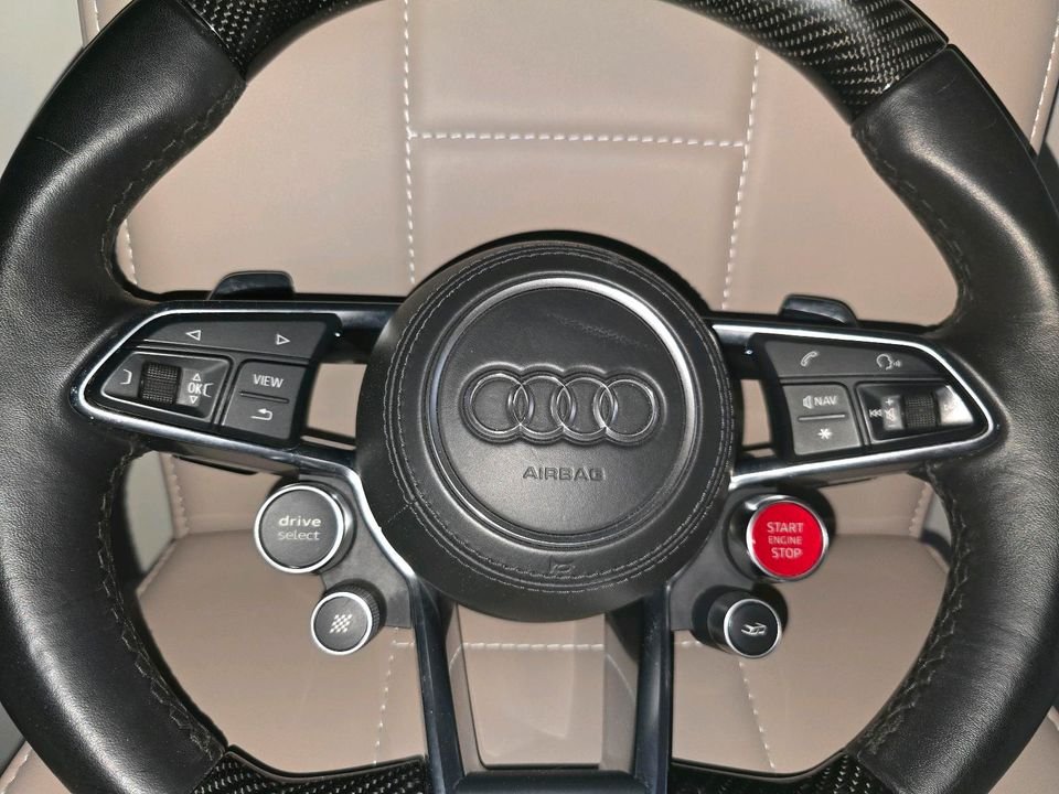 Audi Carbon Preformance Lenkrad R8 komplett