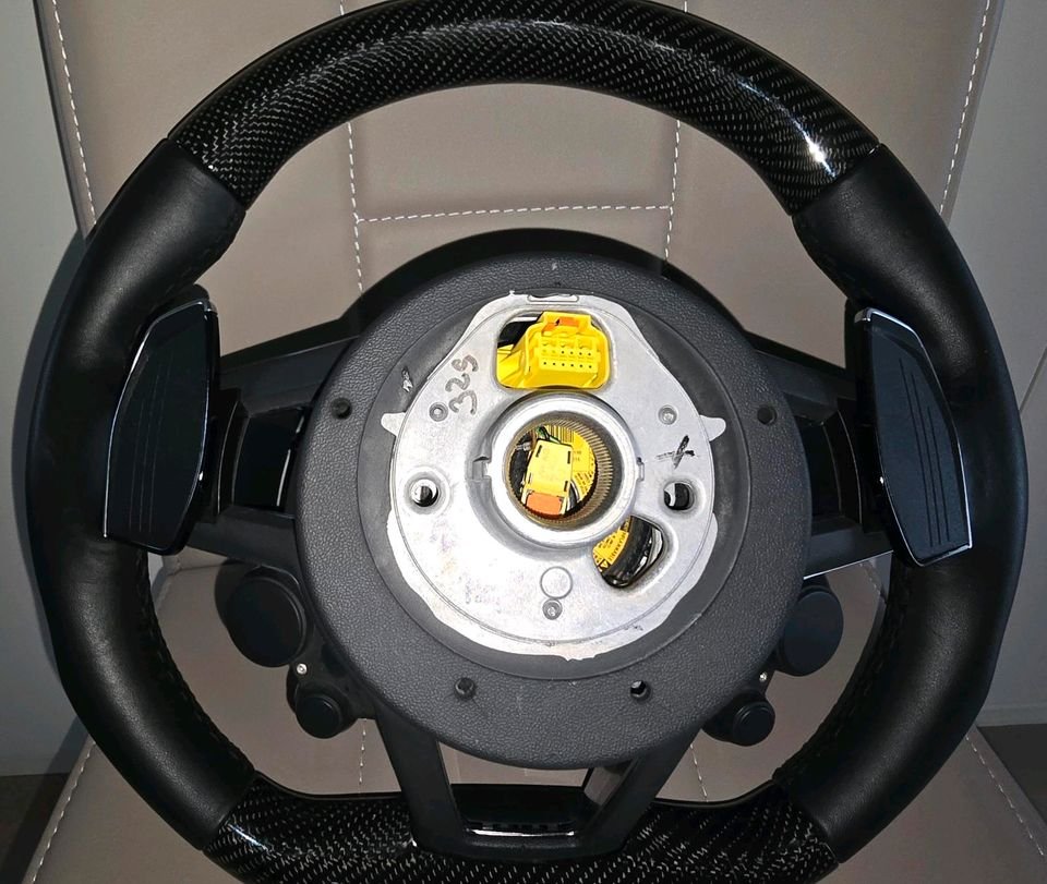 Audi Carbon Preformance Lenkrad R8 komplett