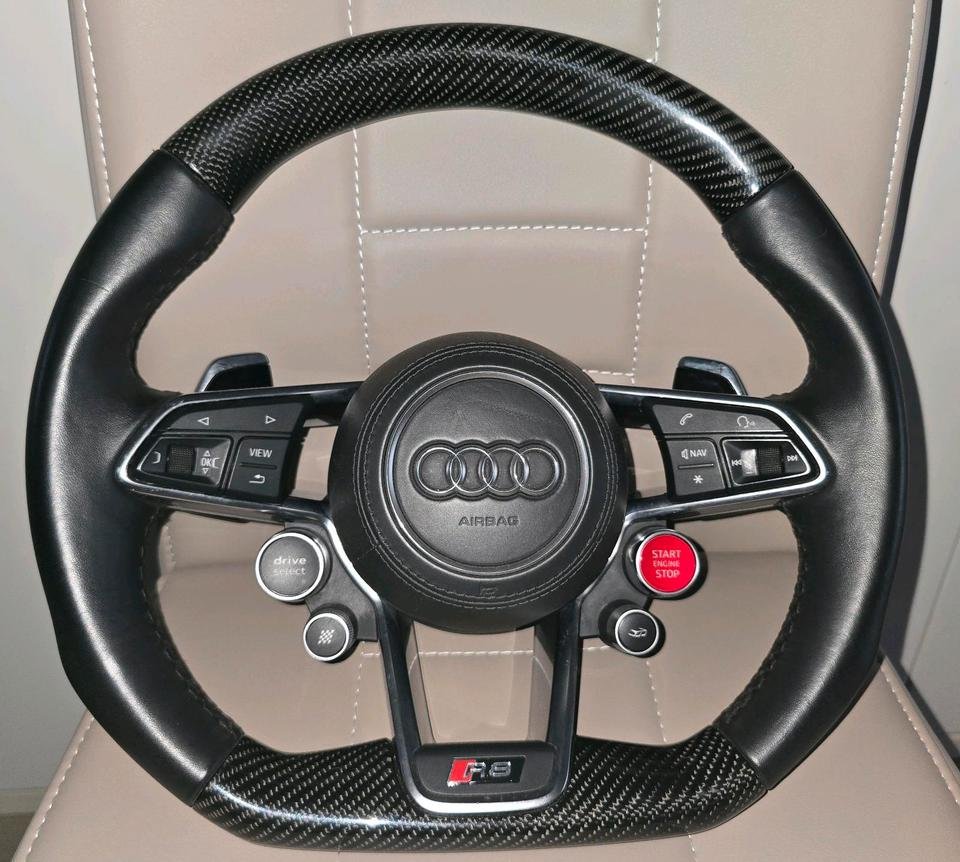 Audi Carbon Preformance Lenkrad R8 komplett