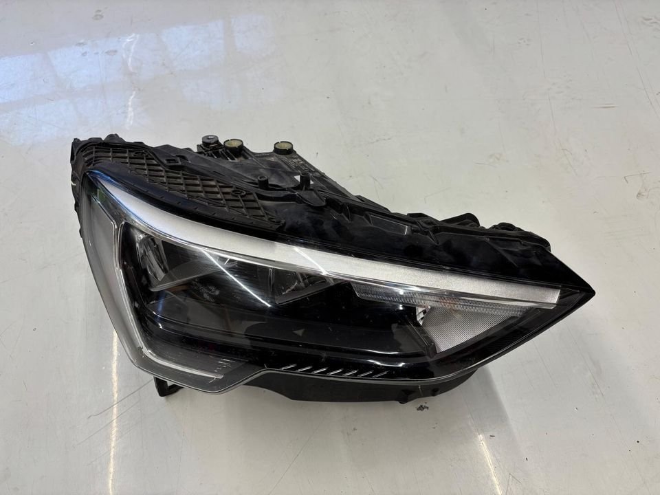 Audi Q3 LED Scheinwerfer Rechts 83A 941 012 Headlight Original