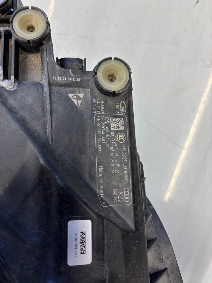 Audi Q3 LED Scheinwerfer Rechts 83A 941 012 Headlight Original