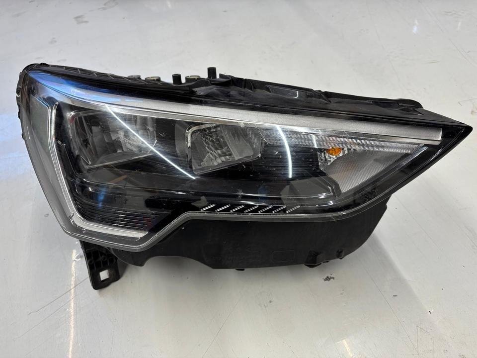 Audi Q3 LED Scheinwerfer Rechts 83A 941 012 Headlight Original