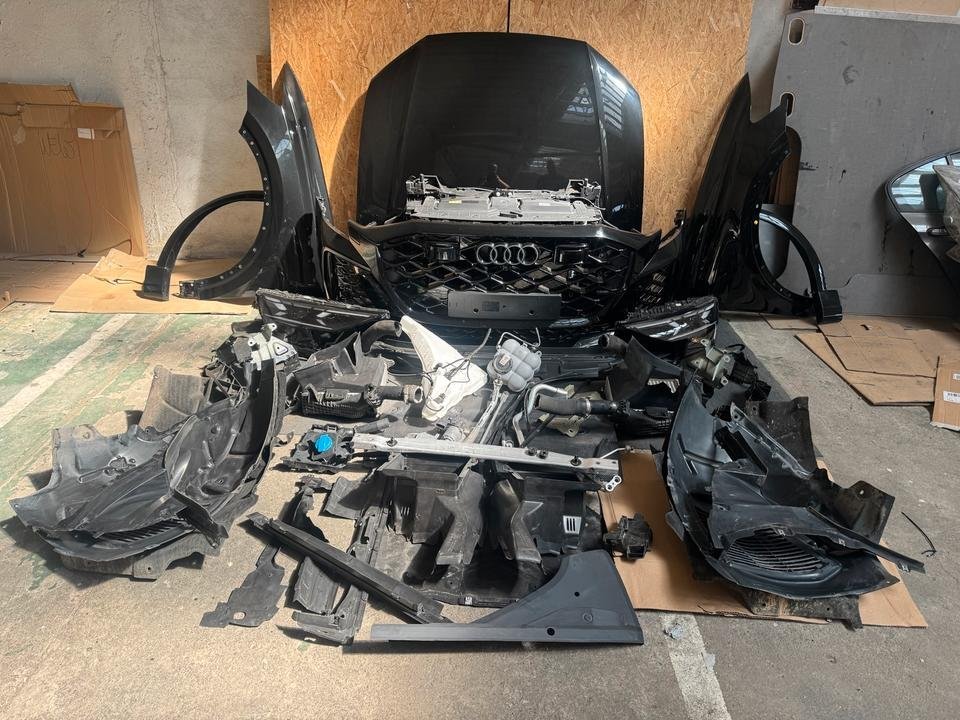 Audi RS Q8 2024- Front Motorhaube Stoßstange Scheinwerfer Kühlerp