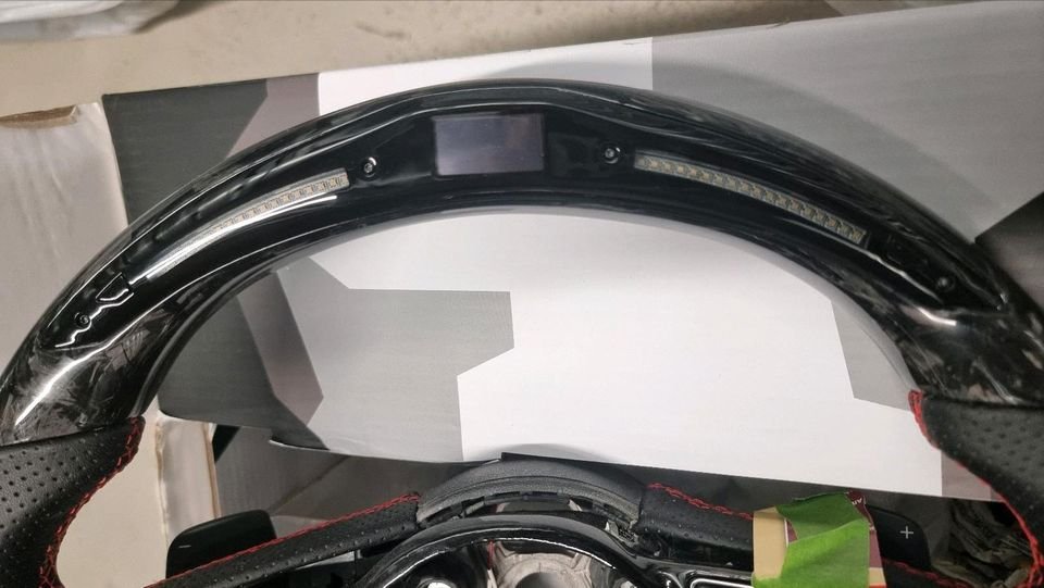 Audi RS3 8V Forged Carbon Lenkrad m Spange Paddles Taster Airbag