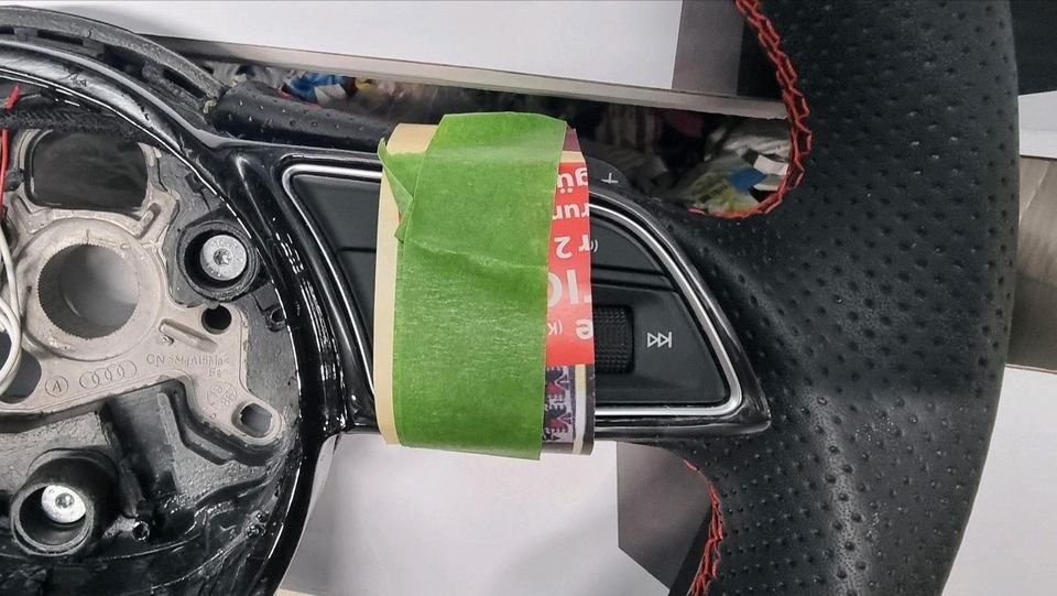 Audi RS3 8V Forged Carbon Lenkrad m Spange Paddles Taster Airbag