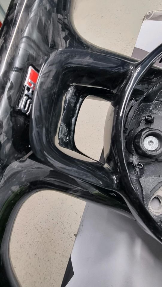 Audi RS3 8V Forged Carbon Lenkrad m Spange Paddles Taster Airbag