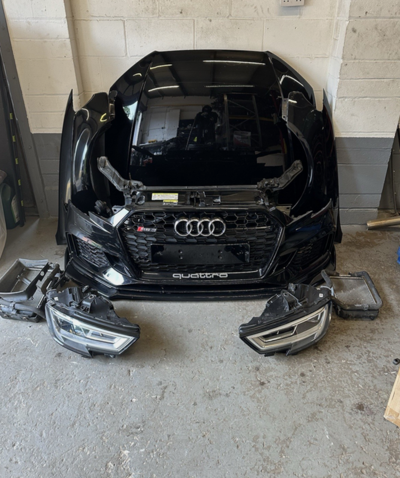 Audi RS3 8V Frontpaket Stoßstange Motorhaube Scheinwerfer Kühler