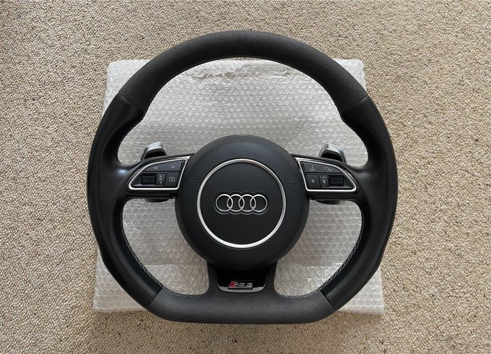 Audi RS3 8V Lenkrad mit Airbag! Alcantara Schaltwippen RS Sline