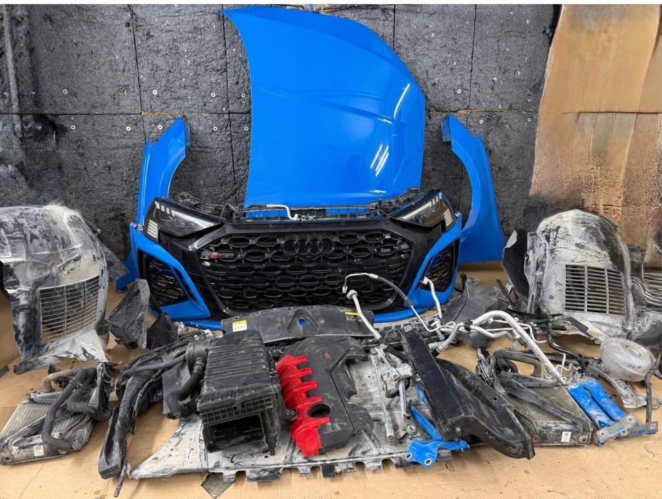 Audi RS3 8Y Motorhaube Stoßstange Scheinwerfer Kühlerpaket