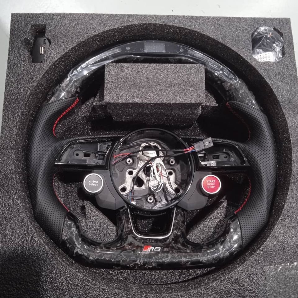 Audi RS4, RS5 B9 Forged Carbon Lenkrad (Sofort Verfügbar)