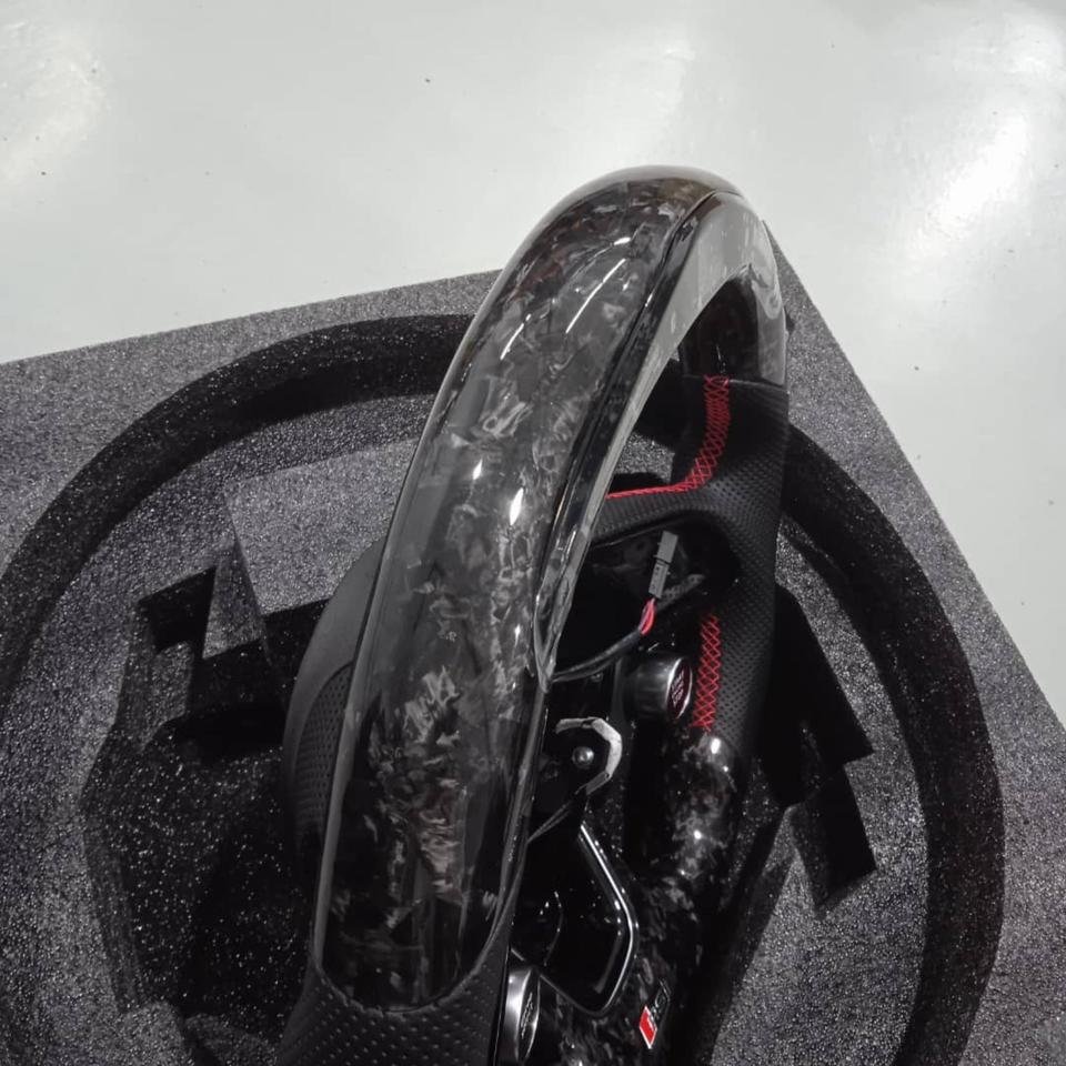 Audi RS4, RS5 B9 Forged Carbon Lenkrad (Sofort Verfügbar)